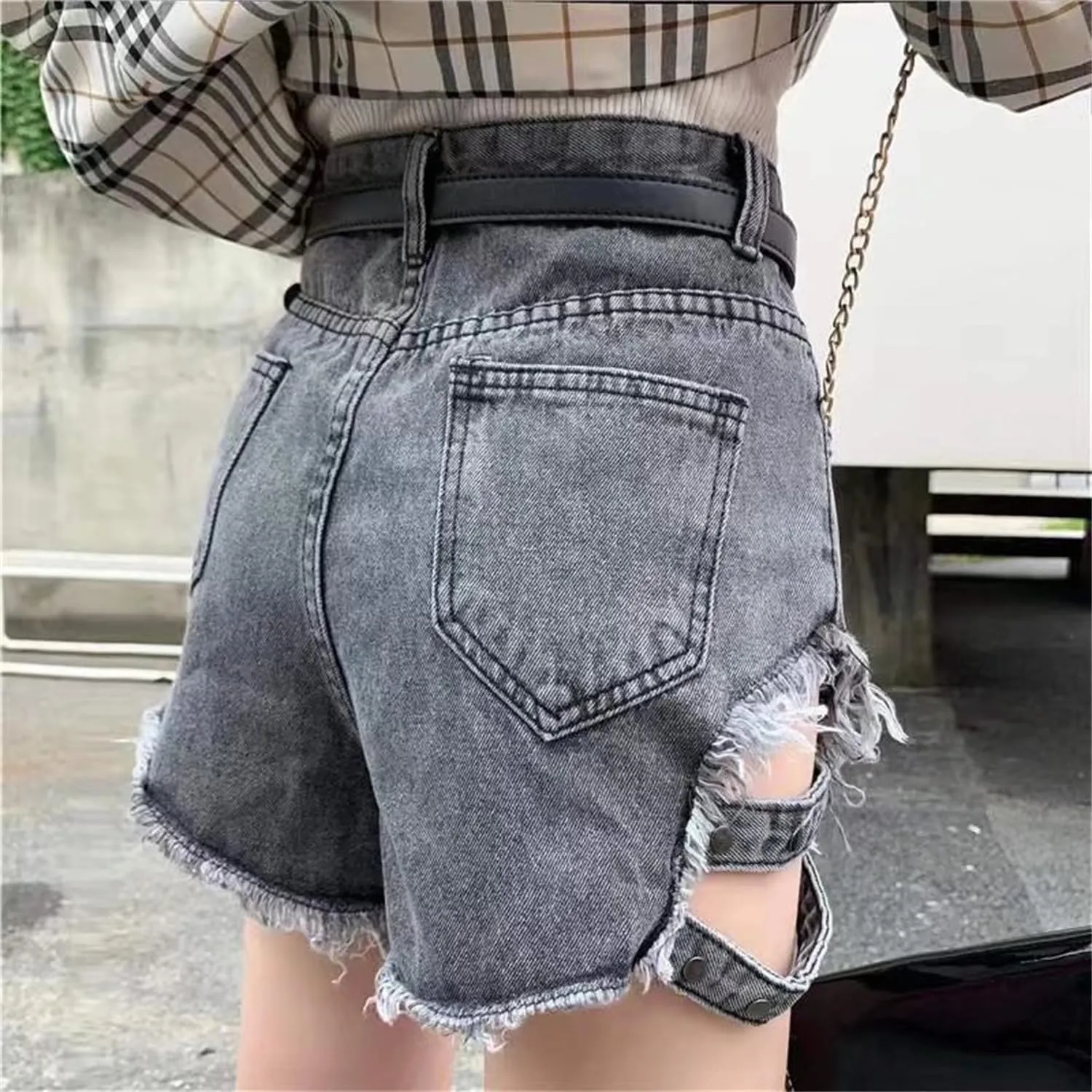 Andongnywell Ripped Frayed Denim Shorts for Women Fall Raw Hem Jean Shorts High Waist Distressed Hotpants