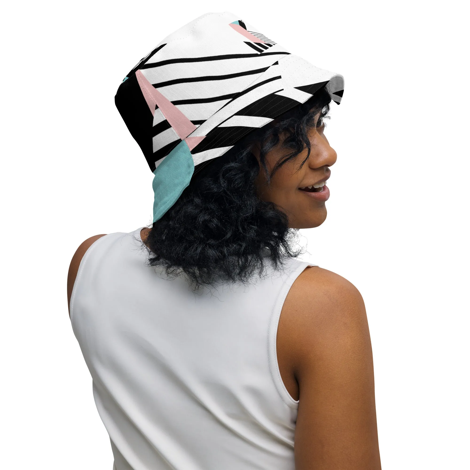 Geometry Reversible bucket hat