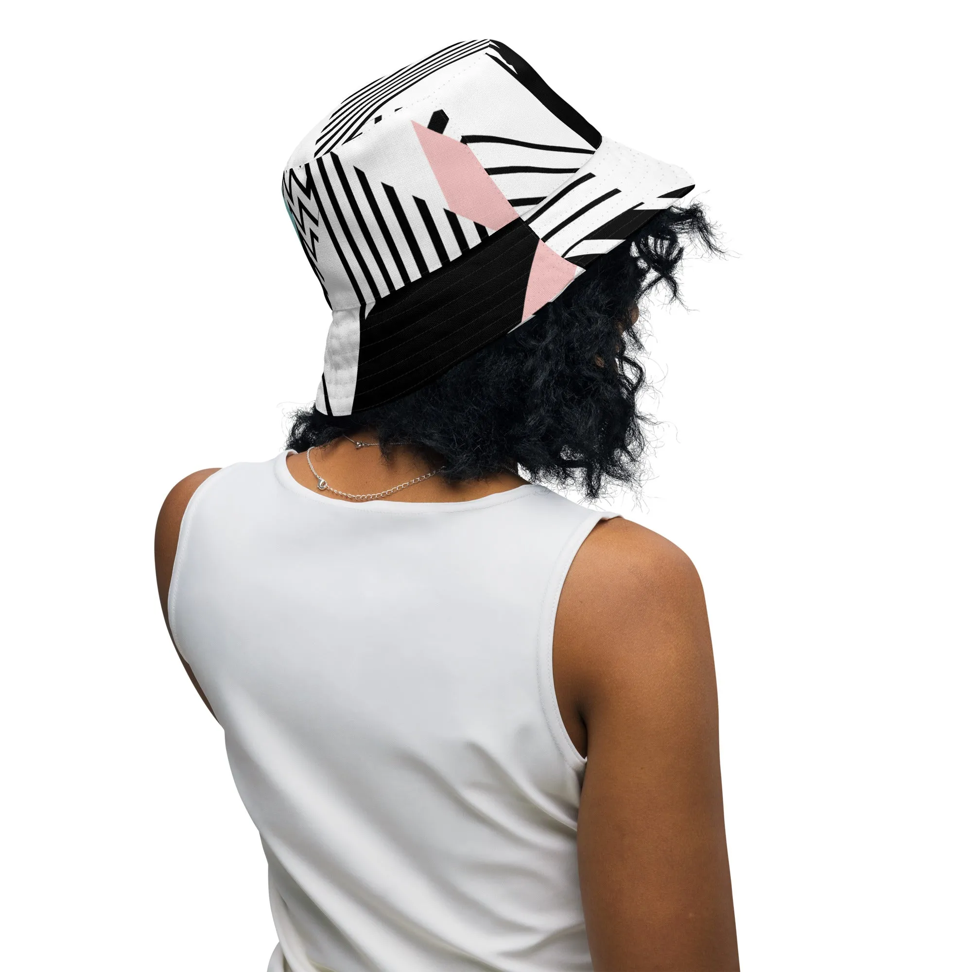 Geometry Reversible bucket hat