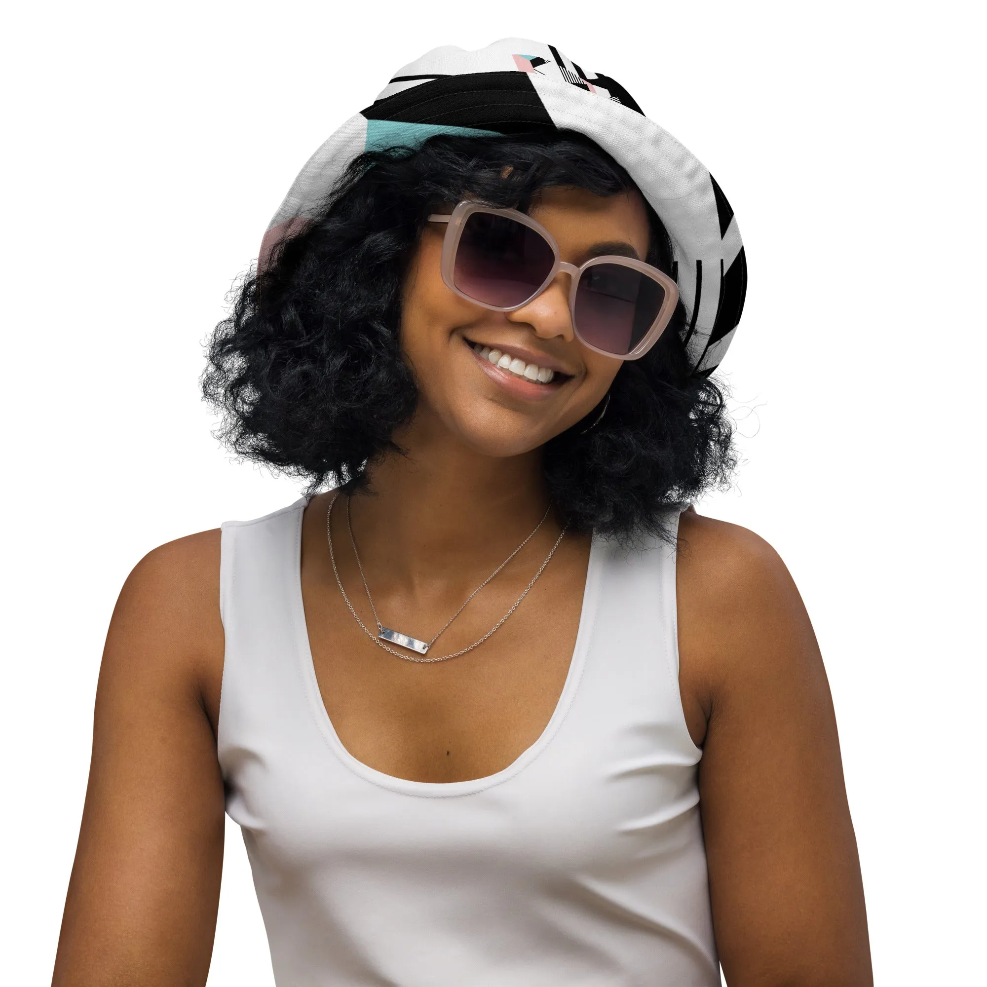 Geometry Reversible bucket hat