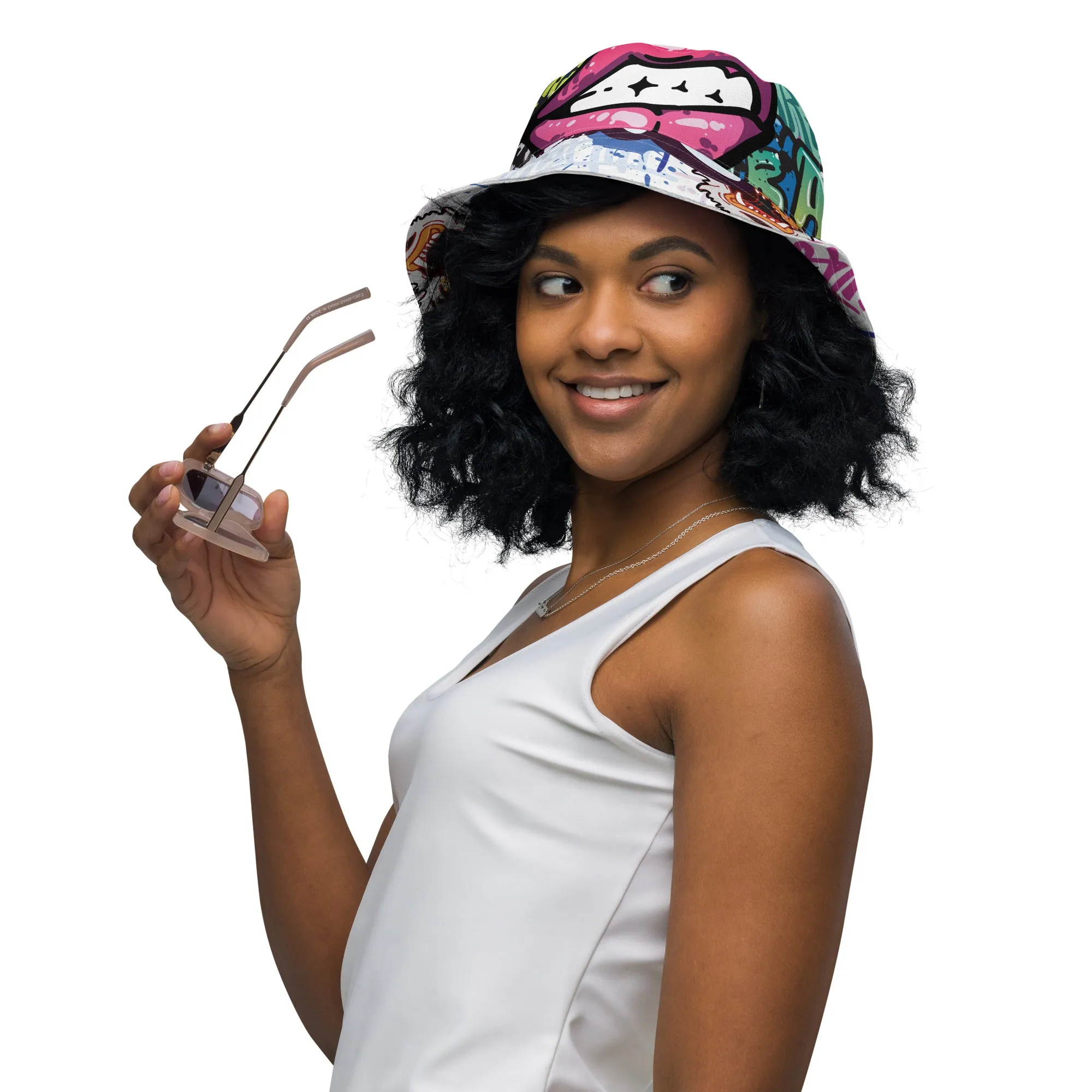 Graffiti Lips Reversible bucket hat