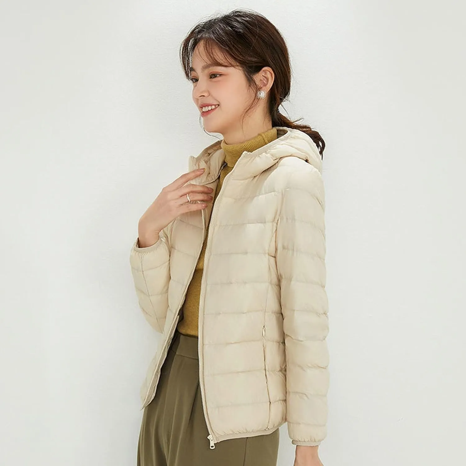 Packable Jackets for Women Lightweight Slim Fit Puffer Jacket Casual Hooded Warm Winter Quilted Down Jacket with Hood